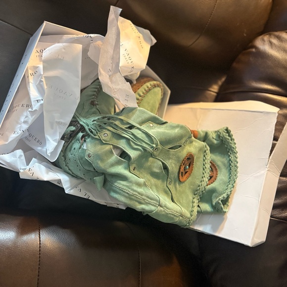 El Vaquero Mirea Silverstone Green Wedge Mocassin Boots!! NEW W/TAGS, dust bag - Picture 7 of 9